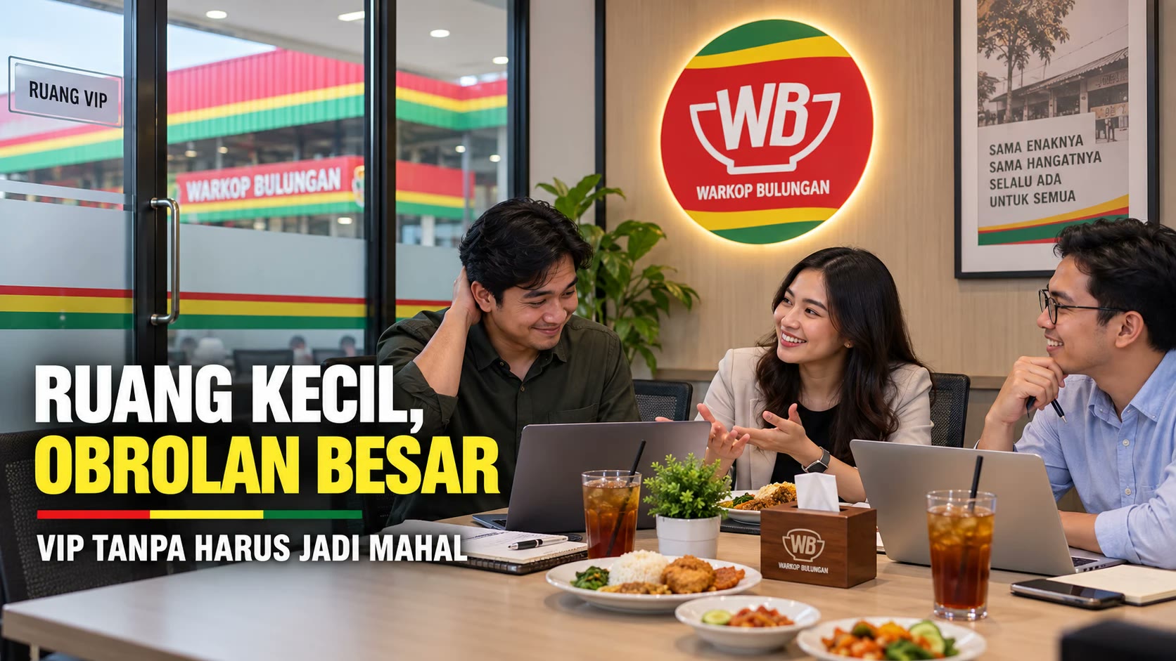 Tiga orang meeting santai di VIP room Warkop Bulungan